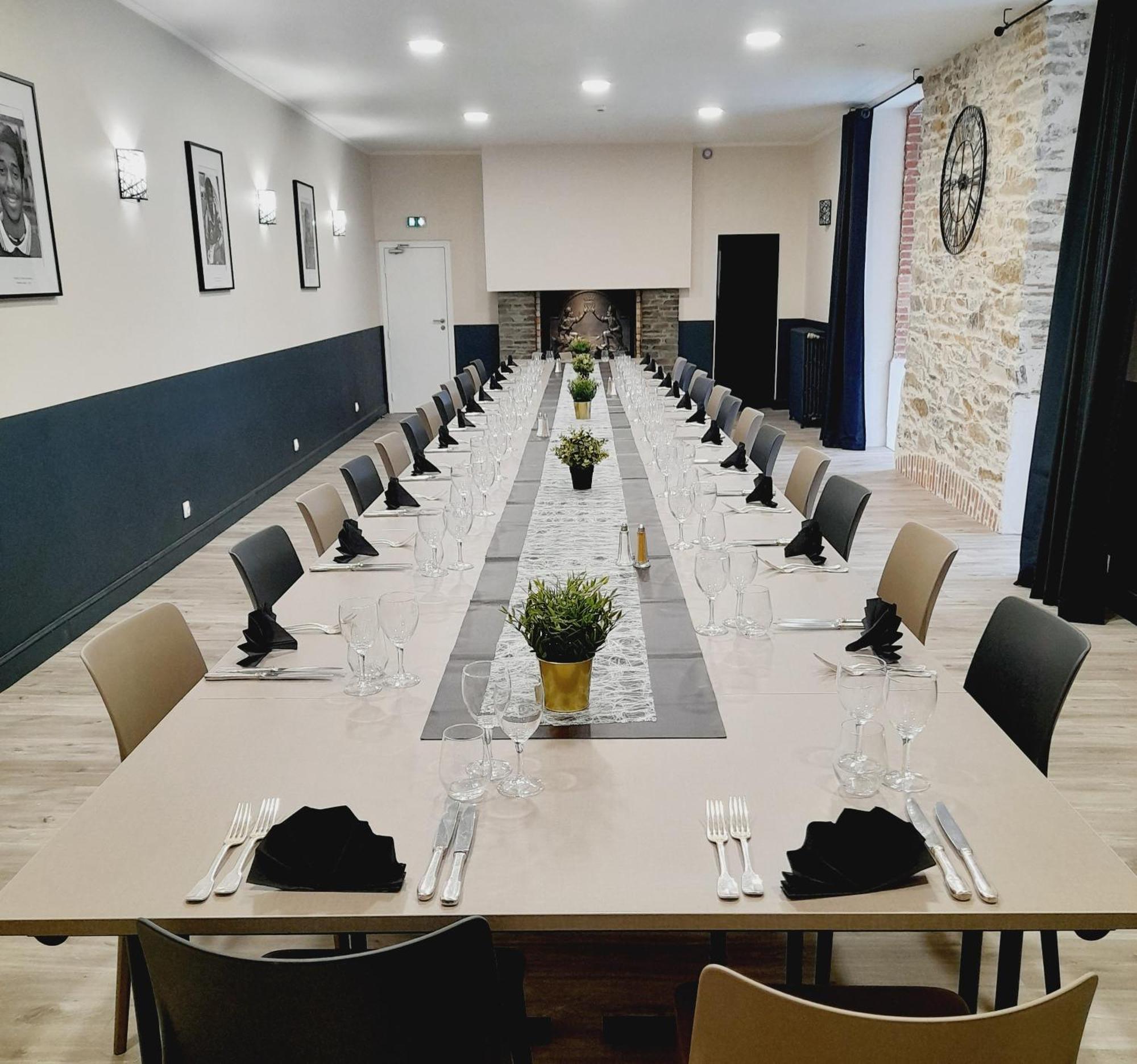 Hotel Restaurant Les Voyageurs Монтегю Екстериор снимка